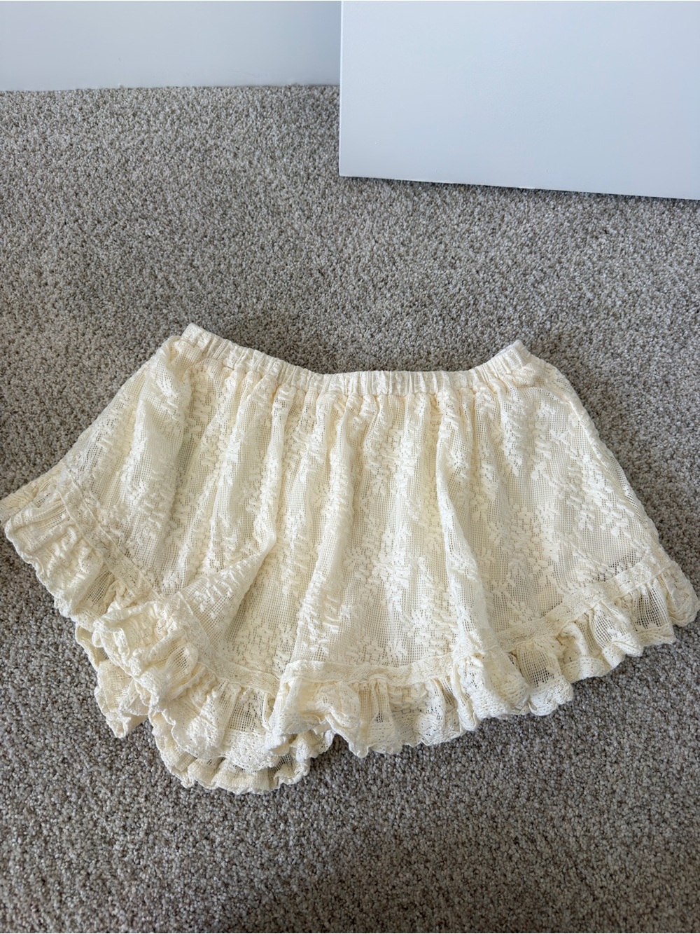 Zara Lace Ruffle Mini Skirt - Picture 3 of 5